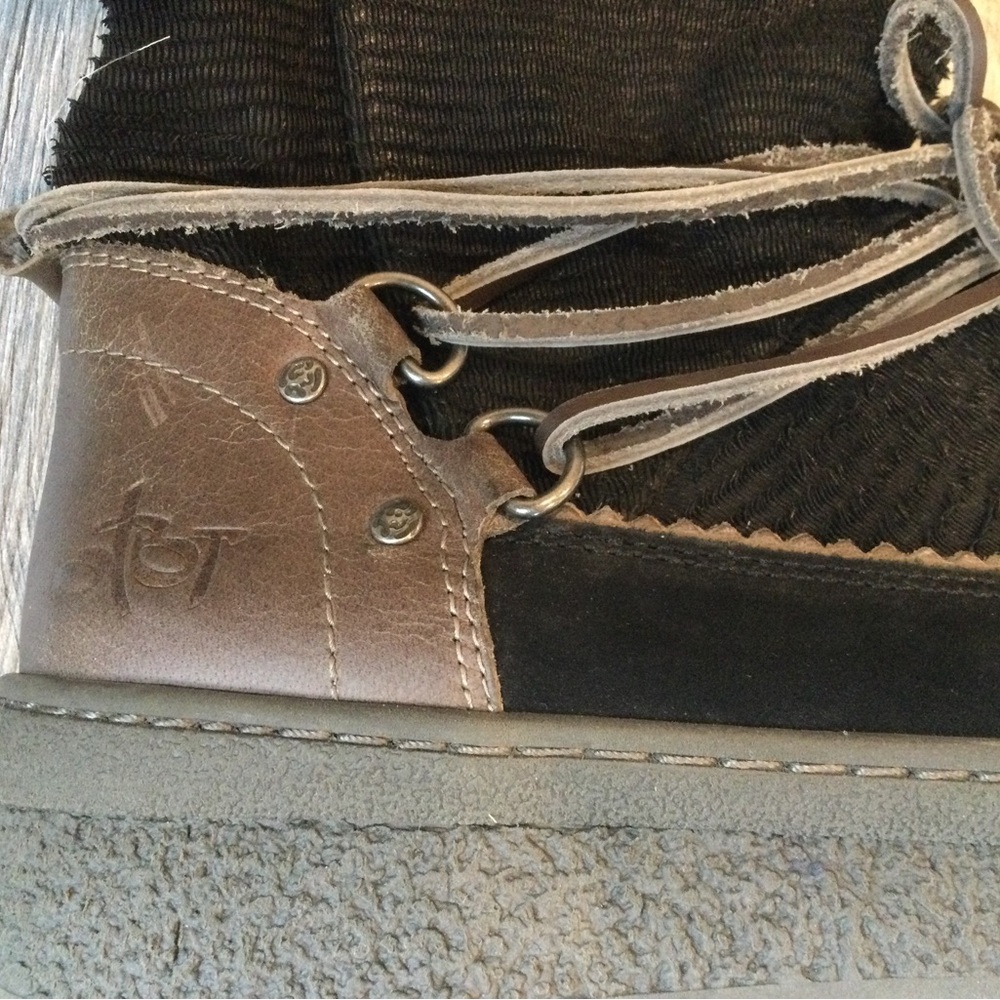 OTBT Leather Slope Boot - Picture 3 of 11